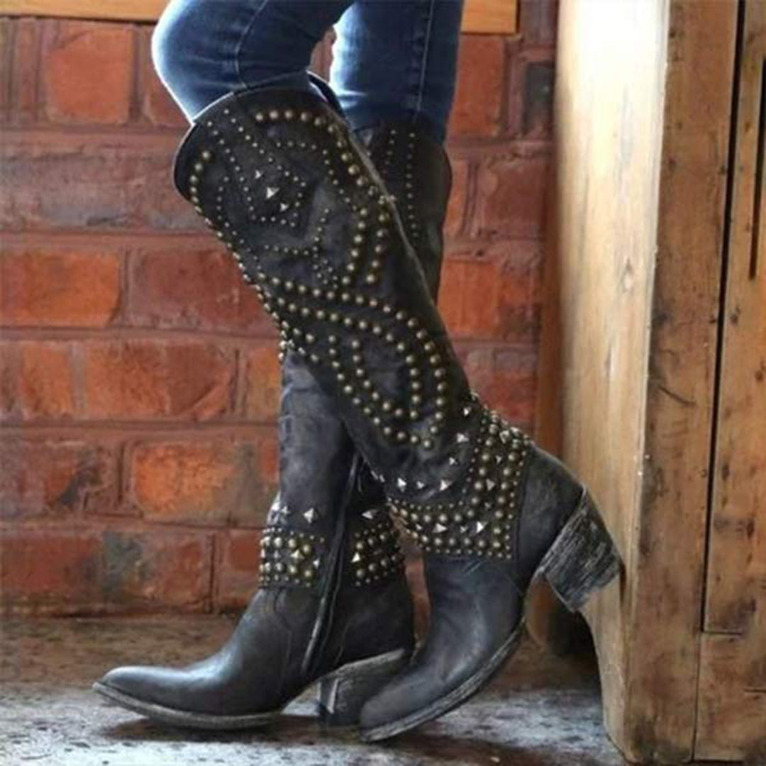 JOAN - Boots with metal studs and high heel