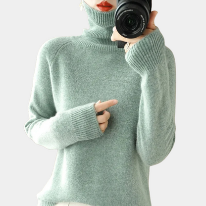 Marie - Soft knitted women's sweater