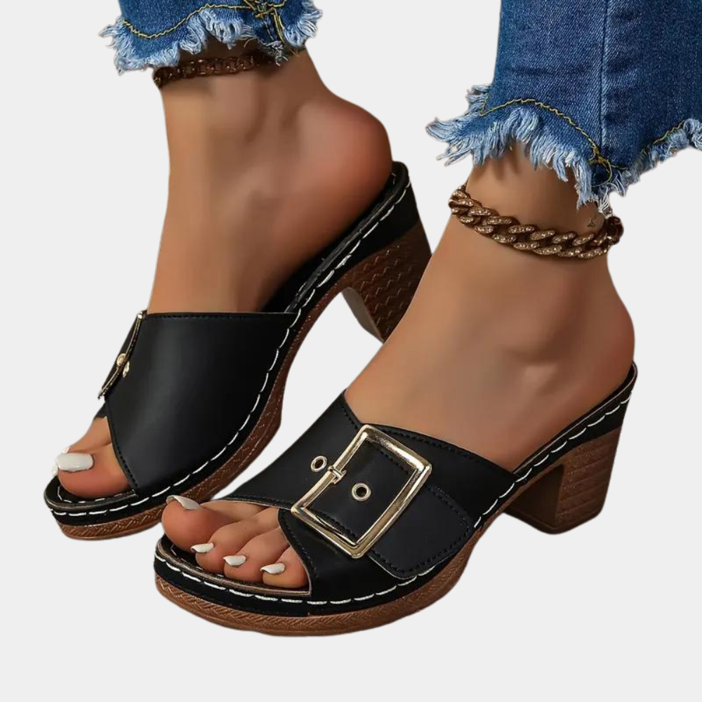 Casual sandals for women