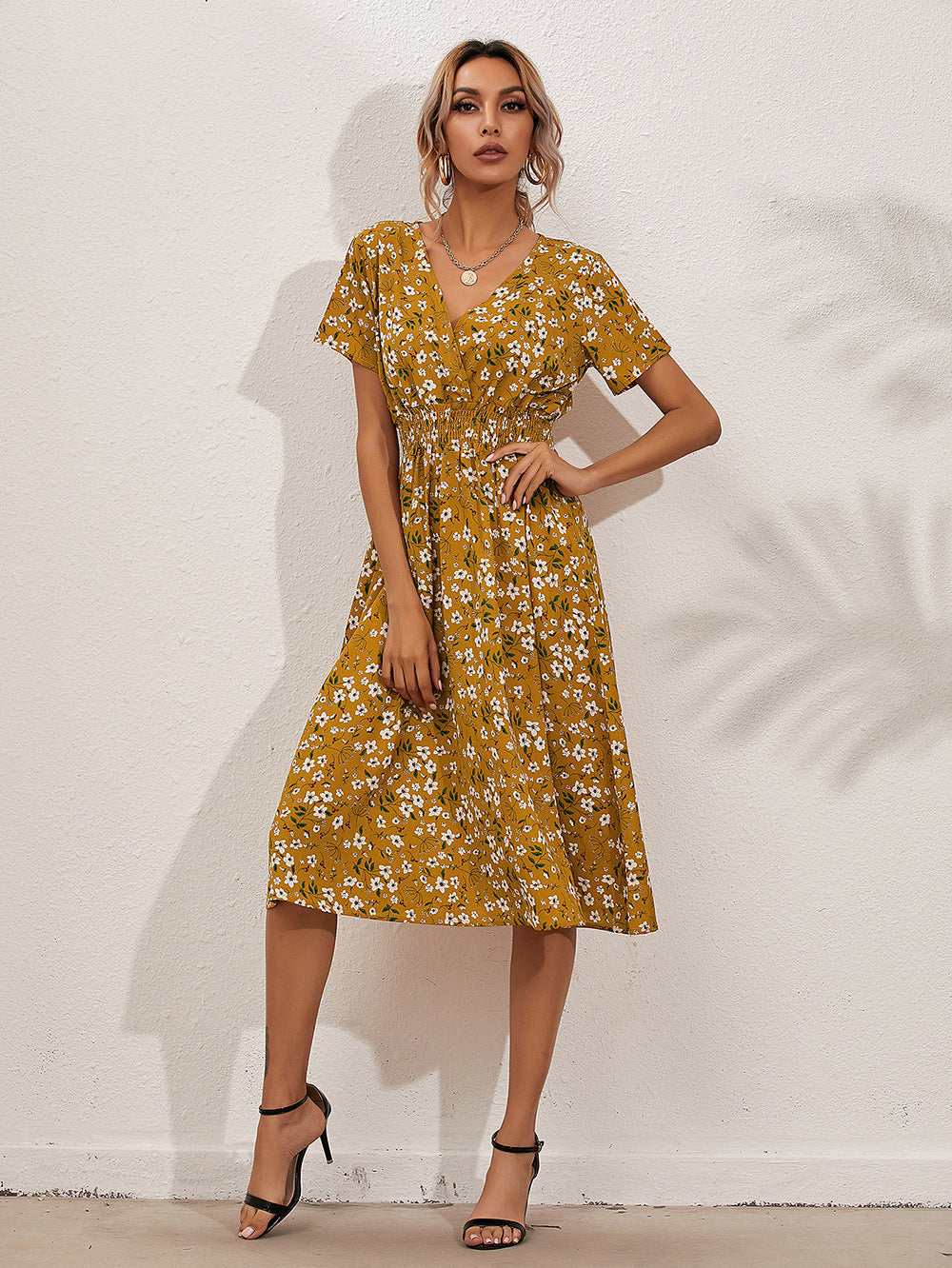 Farah | Elegant summer dress with floral print 