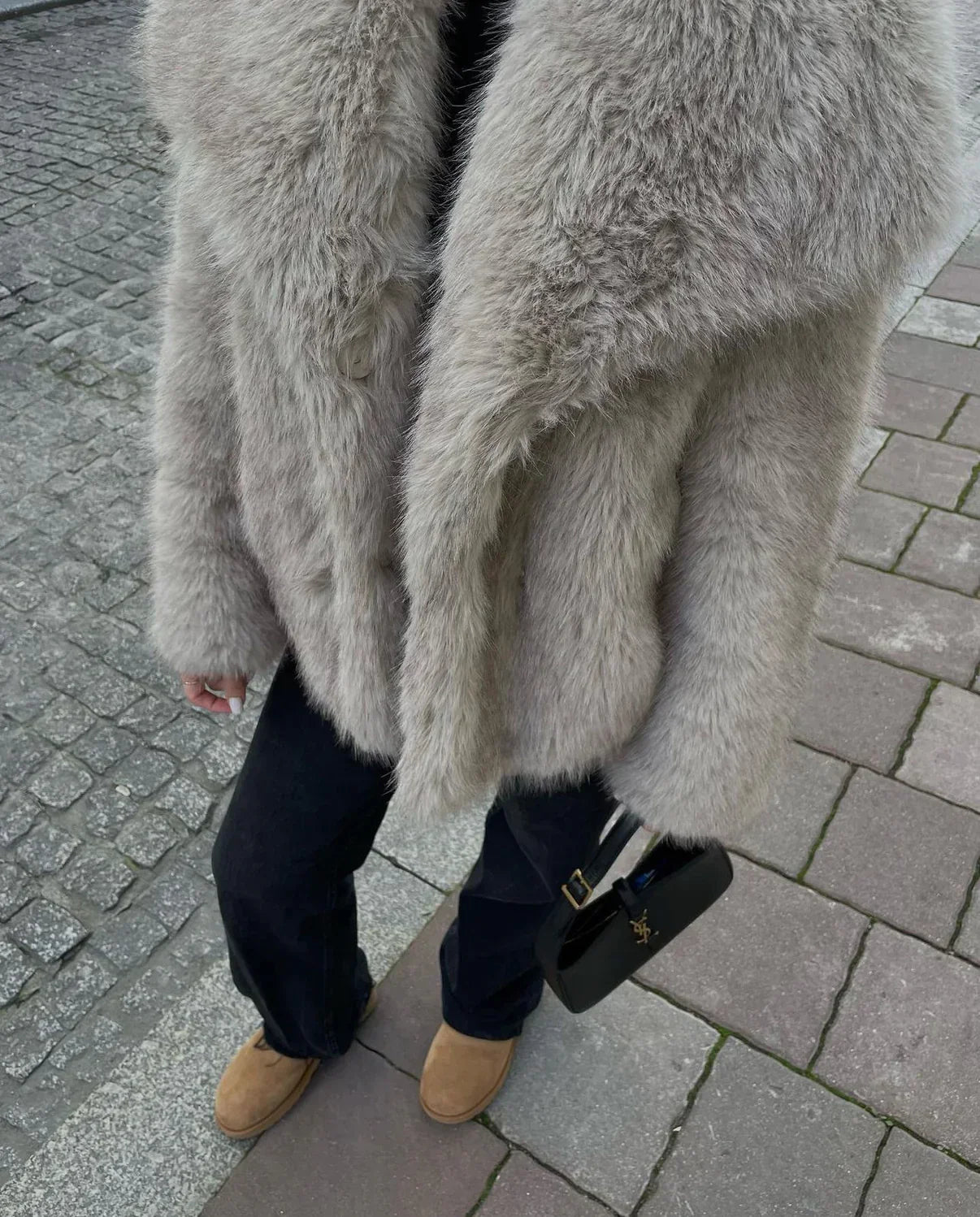 Calista - Stylish Ladies Fur Coat