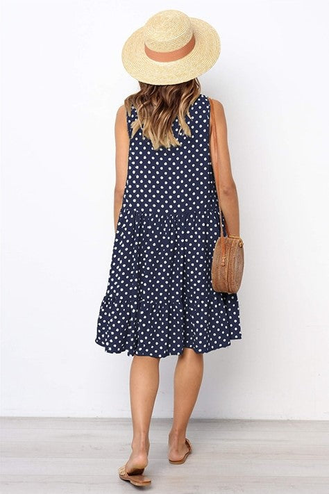 Natalia Jurk | Moeiteloos Stijlvol: Omarm comfort met onze Casual Polka Dot Dress