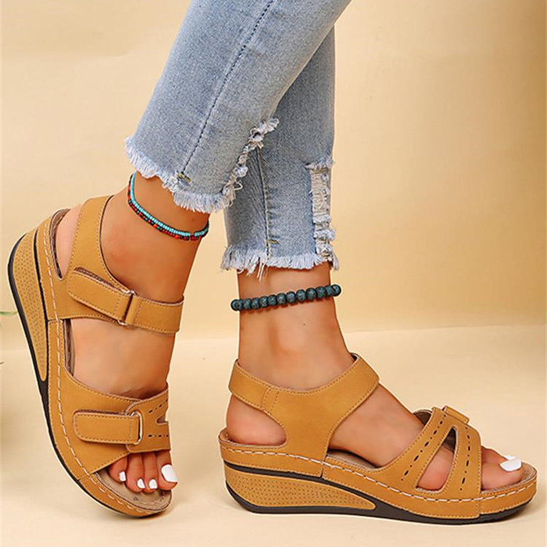 Medhanit - Comfortable sandals